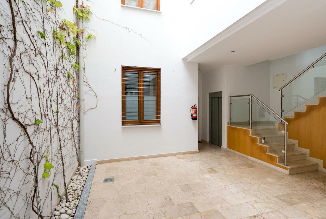 A Dos Pasos De Todo Apartment Malaga Exterior photo